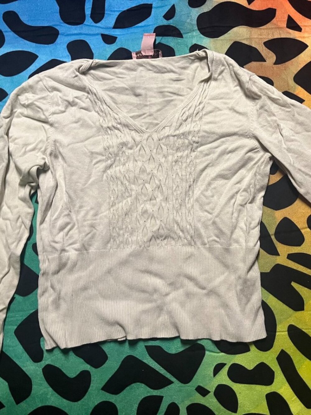 BANDOLINO LONG SLEEVE V NECK LIGHT PASTEL SWEATER LARGE
